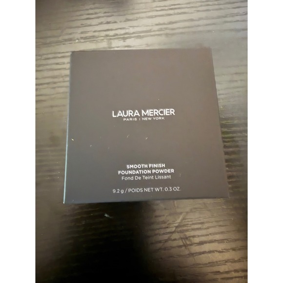 laura mercier Other - Laura Mercier Smooth Finish Foundation Powder 08 3W1 9.2g New in Box